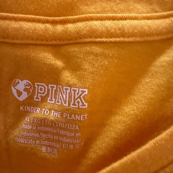 Bundle of 5 PINK Victoria's Secret Short Sleeve Tees - Picture 2 of 7